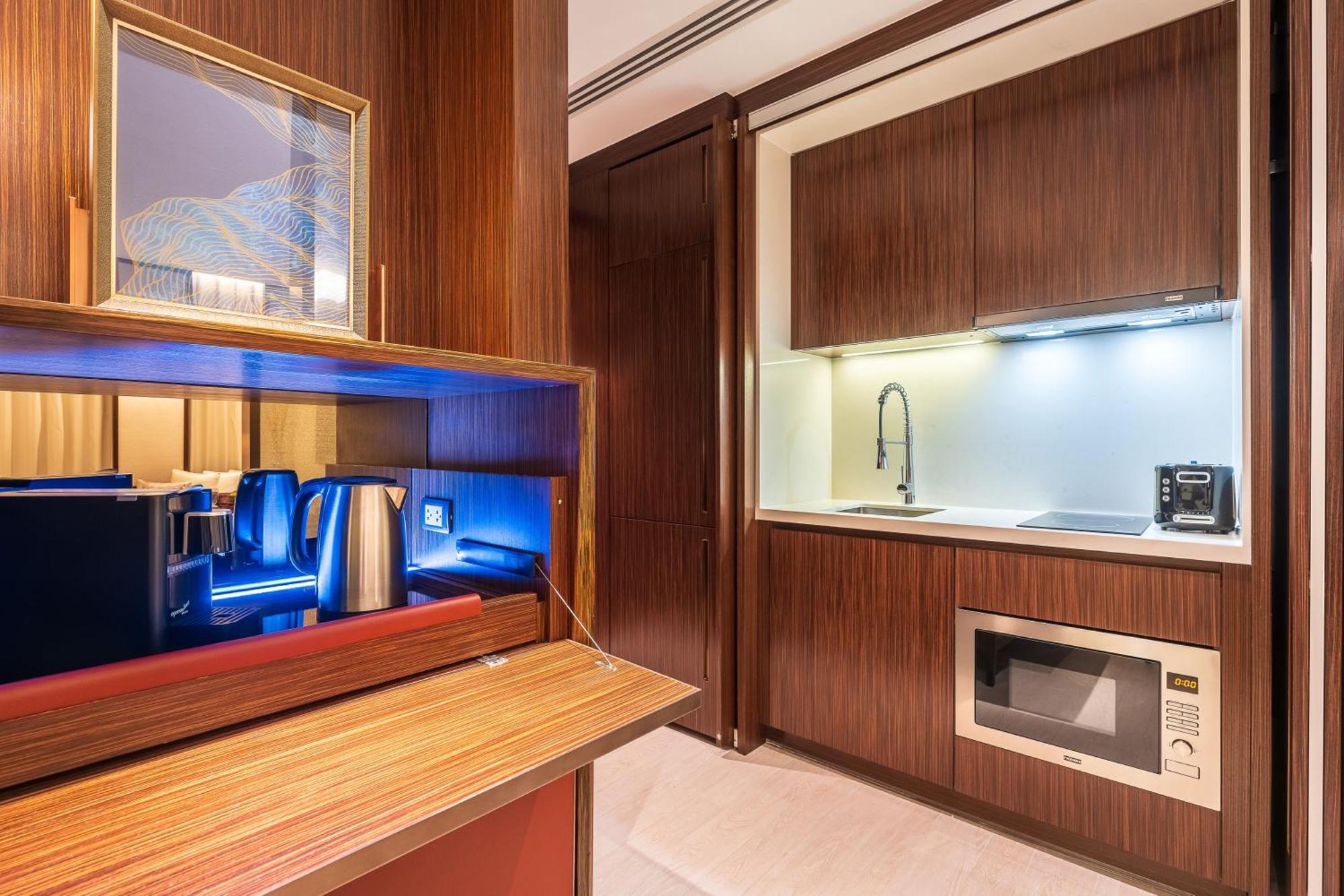 Silq Hotel & Residence, Managed By The Ascott Limited Μπανγκόκ Δωμάτιο φωτογραφία Kitchenette